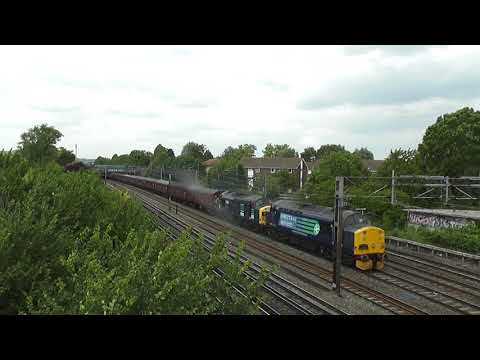 (HD) DRS's 37510 + 37087 & 37706 thrash past South Kenton - 15/7/11