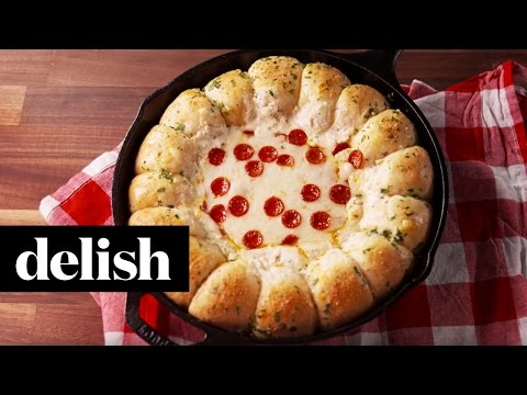 download lagu mp3 mp4 Cheesy Garlic Bread Pizza Dip Best Bites, download lagu Cheesy Garlic Bread Pizza Dip Best Bites gratis, unduh video klip Cheesy Garlic Bread Pizza Dip Best Bites