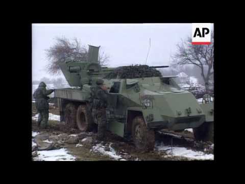 KOSOVO: FIGHTING ERUPTS IN VILLAGE OF BUKOS (2)