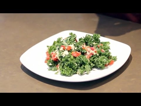 How to Make a Kale Salad | Raw Food Diet