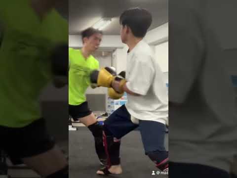 #三日月蹴り #ko #スパーリング #キックボクシング #悶絶 #ダウン #kickboxing #sparring #knockout