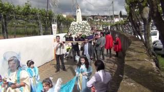 preview picture of video 'Procissão e oração Festa do Espírito Santo 2012 - Fradelos'