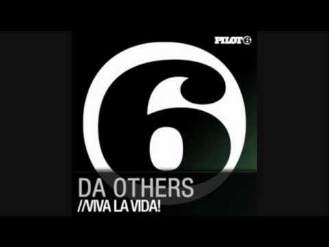 Da Others & Yomanda - Viva La Vida Synth & Strings 2011 (Pandas MashUp)