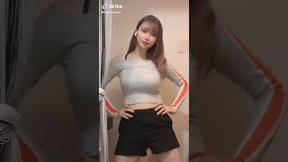 【TikTok】　セクシーな縦動画：sansochan1酸素?? #かわいい #可愛い#美女 #dance