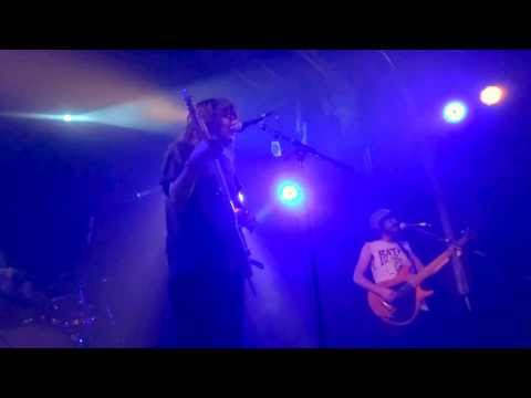 Courtney Barnett - Out Of The Woodwork (HD) Live In Paris 2014