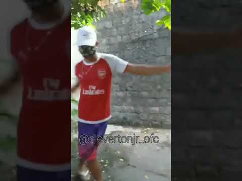 Mc Reino, Mc Chefe Coringa Feat. Mc Mari (dança brega funk)