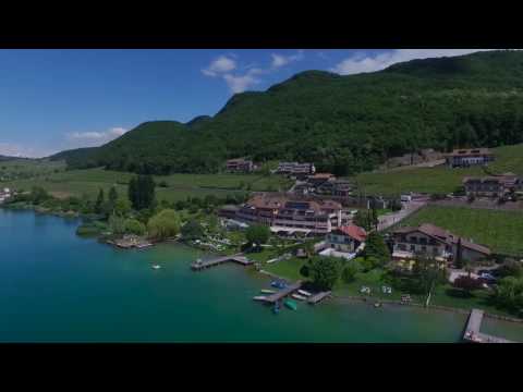 Parc Hotel am See in Kaltern aus der Vogelperspektive