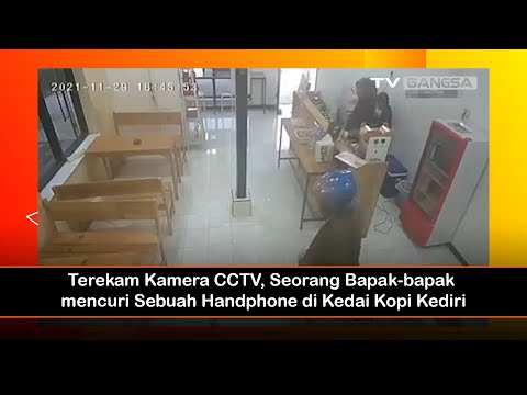 Terekam Kamera CCTV, Seorang Bapak-Bapak Curi Handphone di Kedai Kopi Kediri