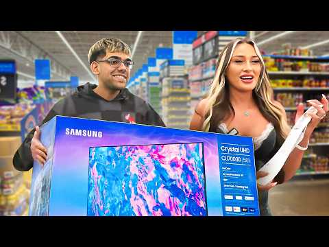 N3on & McKinley Richardson Buy Christmas Gifts For Kids!