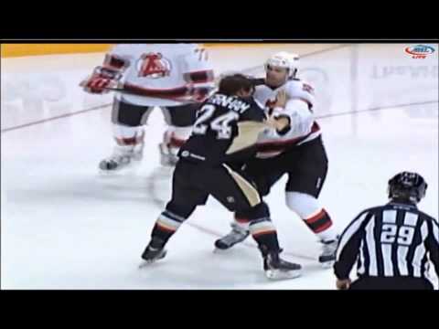 Bobby Farnham vs Darcy Zajac