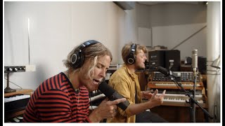 Download lagu Sandro Cavazza & Brother Leo – Sad Child (Live Performance) mp3