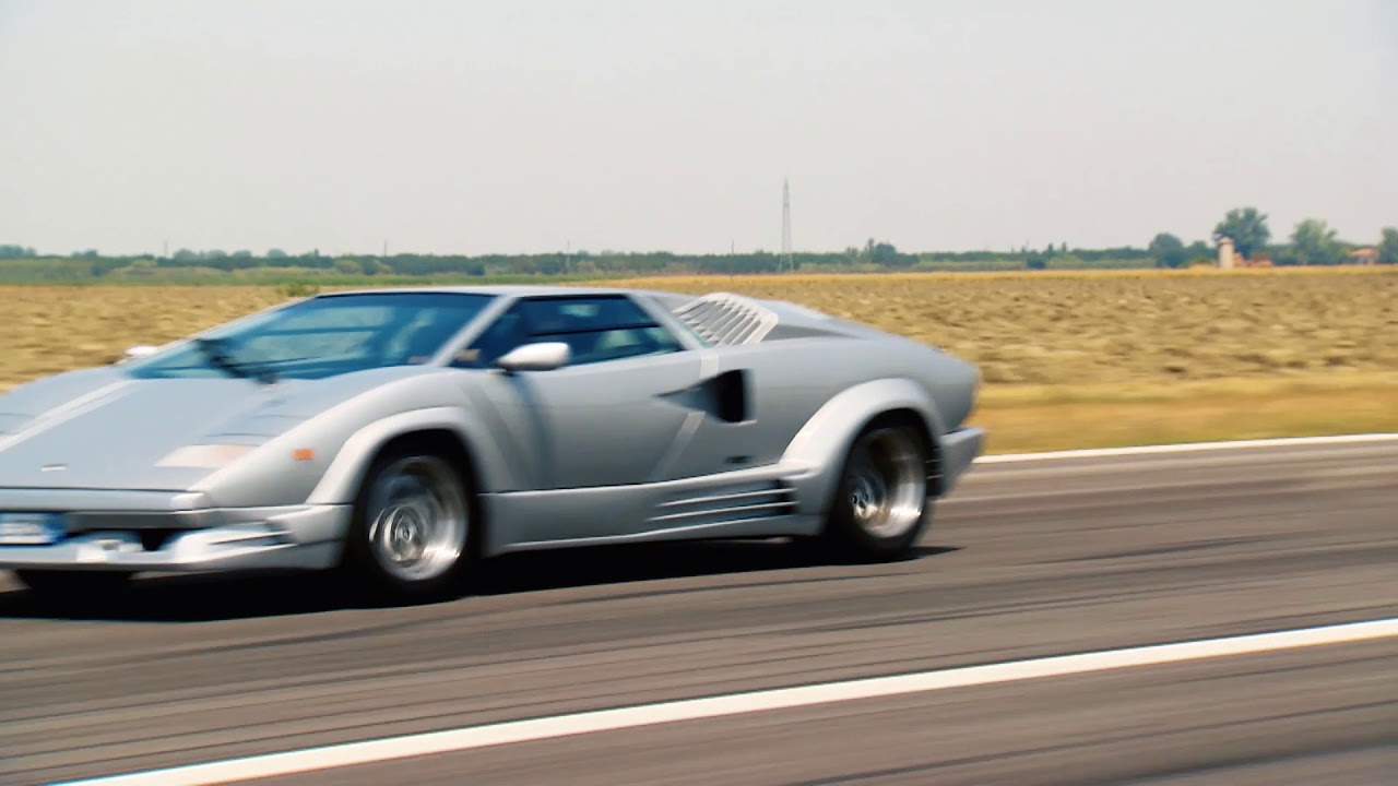 The Lamborghini Urus Super SUV: extraordinary design / Men's Plus thumnail