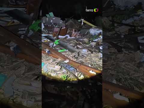 Tornado assusta e deixa feridos no Rio Grande do Sul; vídeos mostram desespero de moradores #shorts
