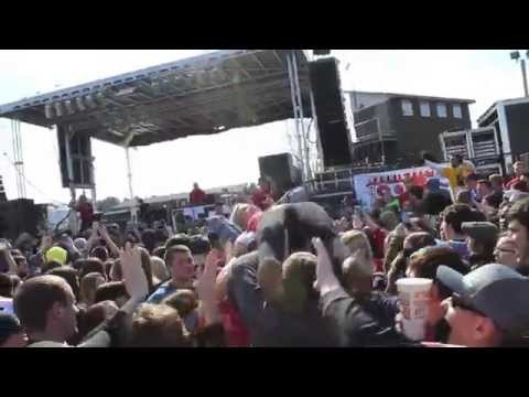 Girl gets dropped while crowd surfing at concert