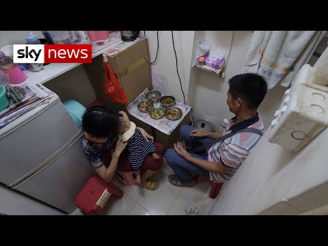 , title : 'Hong Kong’s residents living in 'coffin' homes'