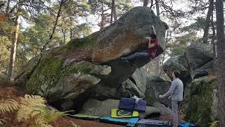 Video thumbnail: Chute de pierre, 7a. Fontainebleau