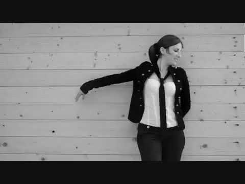 Je DeNSS 3   " Nascerà una stella " Spot Vogue di Madonna JeDeNSS