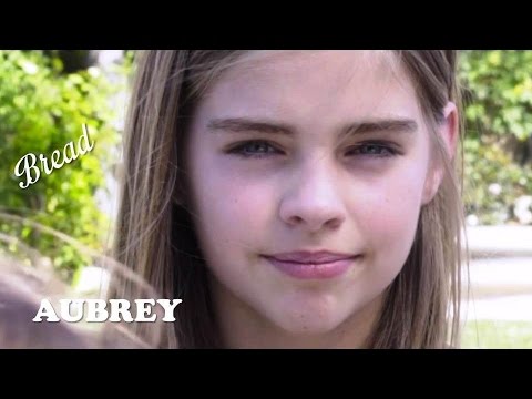 Aubrey Bread (TRADUÇÃO) HD (Lyrics Video).