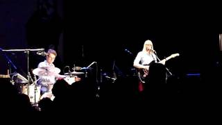Wye Oak - Dogs Eyes - Pabst Theater