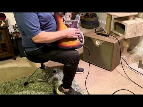 TopHat demo of our Stratelli guitar/Super Deluxe Mk.V 1x12 amp!!