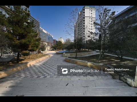 Metronun “Azadlıq prospekti” stansiyasının çıxışındakı yararsız halda olan park