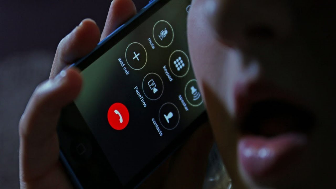 5 Disturbing Voicemails with Backstories