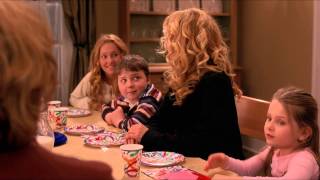 Трейлер: Модная мамочка