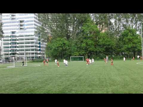 Buitenveldert E1-Zuidvogels E1: schot op doel