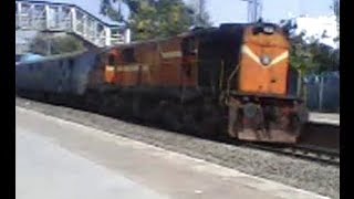 preview picture of video 'Best Honking n Chugging by WDG3A 14437 With AP Sampark Kranti express.'