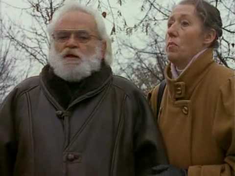 Kaisermühlen Blues - 20 -  Traeume sind Schaeume - Herr Naderer bei der Unterschrift