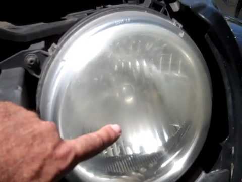 Polishing Jeep Liberty headlights