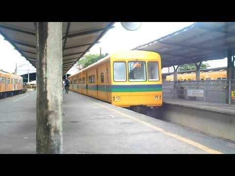 ACF modernizado partindo da estação Calçada.
