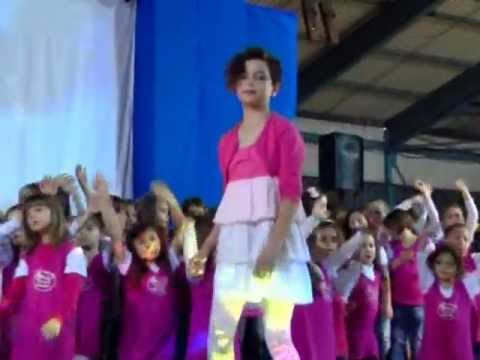 Ana-Marija Piperkoska MODERNI BABI Detski festival Fan Ki 2012 Kicevo