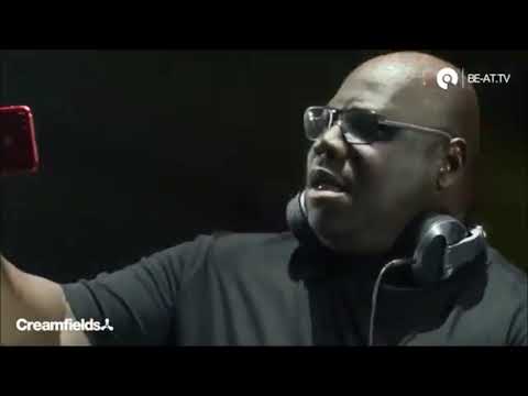 Carl Cox is playing T78-Fisto