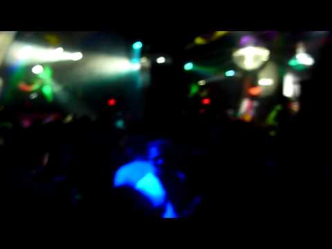 Gareth Emery vs Oceanlab - On a Metropolis Day