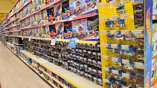 FIRST TIME VISITING THIS GIANT TOYSTORE! Searching for Diecast Cars in Europe! Hot Wheels, Majorette