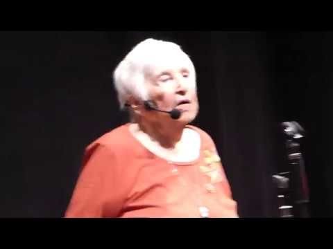 Esther Bejarano und die Microphone Mafia -  Wann geht de Himmel endlich up (c) Pfalz-Express