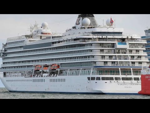 Cruise ship docks in Melbourne after being barred from several ports due to algae