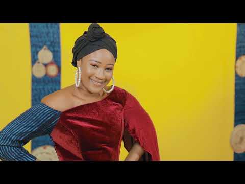 Doura Yzzy - Komi Poulloh (Clip Officiel)