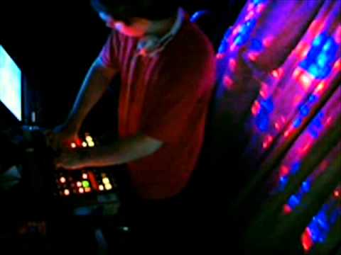 DJ Reckless Ryan- Make Me Famous Vol.01 (Electro House Mix 2012)