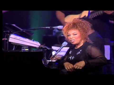 Roberta Flack - THE CLOSER I GET TO YOU (Live)