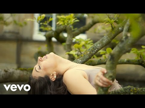 Sarah Brand - Fantasy (Official Music Video)