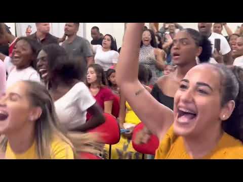 ele emocionou todos ... eliwelton raymond ... muita unção 🙌😢🙏😢