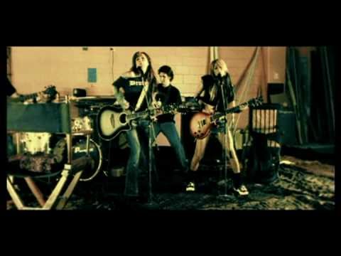 Wisin, Yandel ft. Tisuby & Georgina -  Una llamada / Por que no