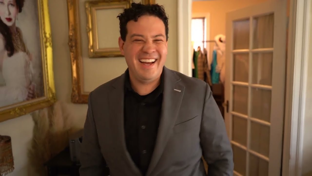 How to have fun when being photographed