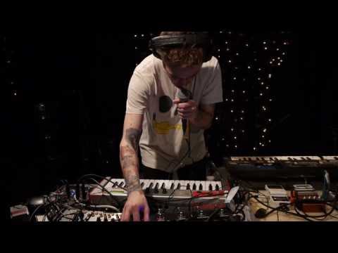 Sin Fang - Clangour and Flutes (Live on KEXP)