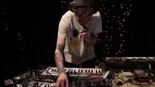 Sin Fang - Clangour and Flutes (Live on KEXP)