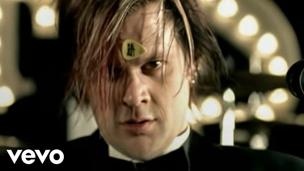 Bowling For Soup - High School Never Ends (Official Music Video)