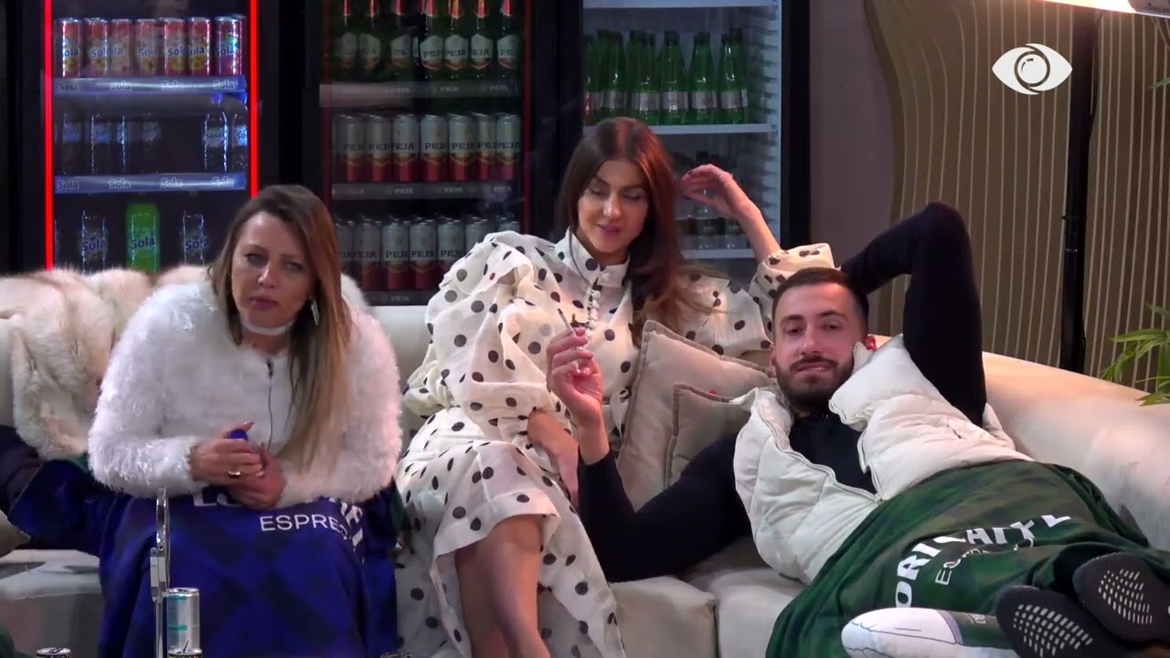 “O falsitet, je kopje…”/ Gerta debaton me Gjestin, ndërhyn Rozana