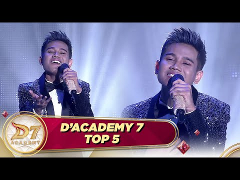 Baper Parah! Valen Nyanyikan Untuk Si Manis "Kerudung Putih"! | D’Academy 7 Top 5